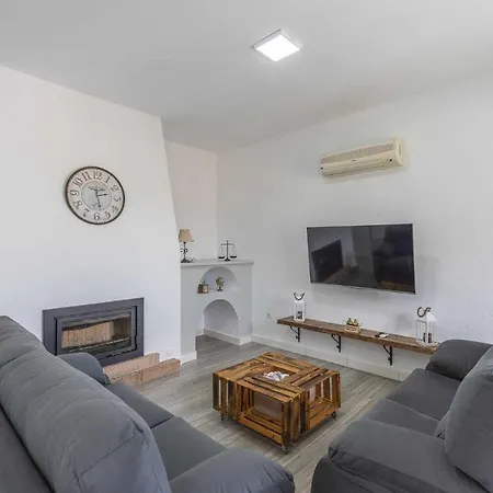 Dehesa De Yeguas Holiday home